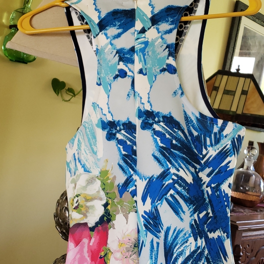 Dress - Picture 3 of 5